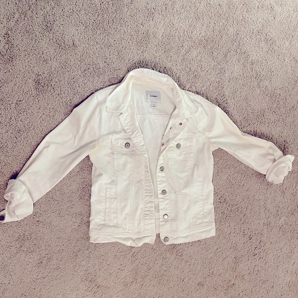 Cute (lightly) distressed white jean jacket - Picture 1 of 5